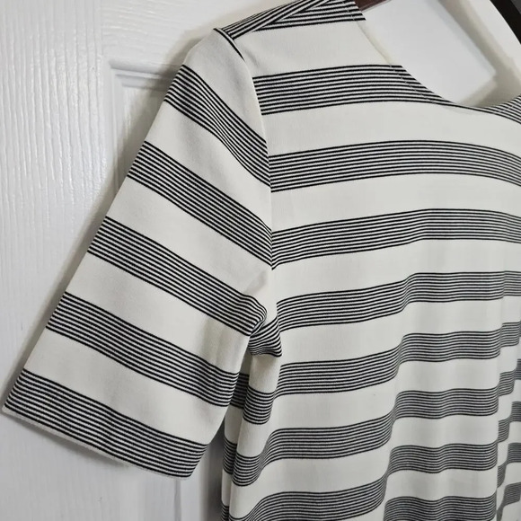 Gap Women's Dress Small Lowback Black White Striped‎ Mini Short Tshirt Sheath - Picture 3 of 8